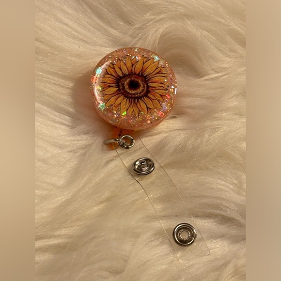 Hand crafted badge reel with clip - Picture 2 of 3